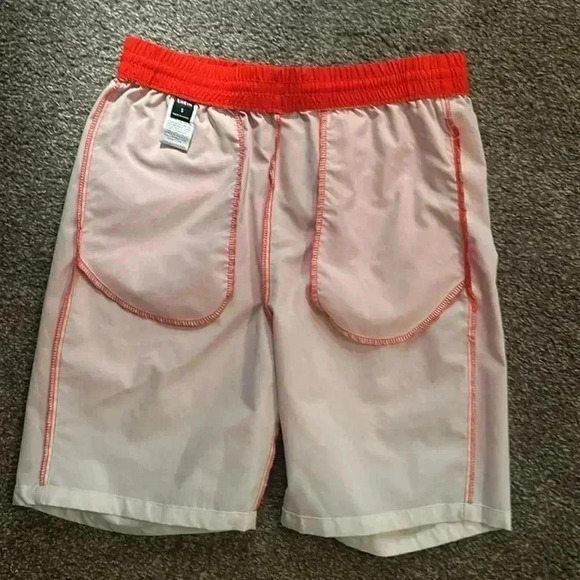 Men’s shorts. Size small. Orange - Picture 4 of 4